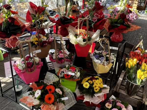 FLEURS1 600X450 | Le jardinier Votre producteur de fleurs et compositions florales de qualité cultivées localement à Sélestat près de Barr Strasbourg 2